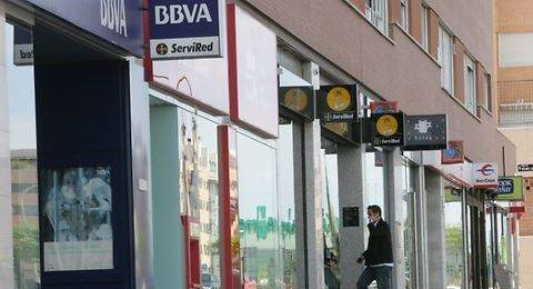 Adecco busca 500 gestores/as del sector bancario en la Comunidad Valenciana