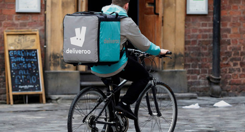 La Seguridad Social gana el juicio contra Deliveroo: los «riders» son asalariados, no autónomos
