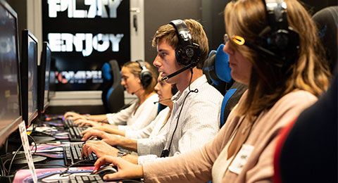 Lanzan un programa de becas para potenciar la formación de jóvenes en el ámbito digital Lanzan un programa de becas para potenciar la formación de jóvenes en el ámbito digital