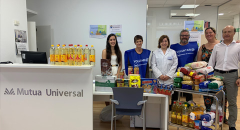 Los empleados de Mutua Universal recogen más de 1.700 Kg de alimentos 