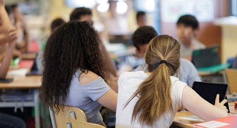 Ms de 3.000 personas acuden a la Feria de Orientacin anual de empleo y educacin de EF Education First