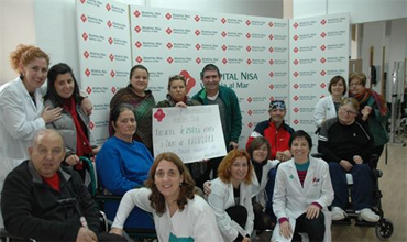 Hospitales NISA dona a Fevadace 2.581 euros para atención social del daño cerebral