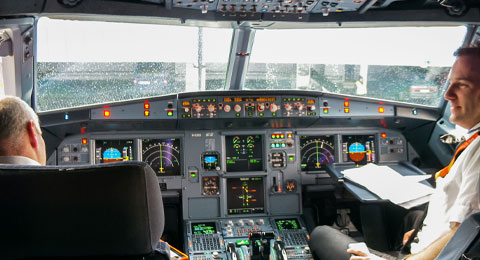 El Colegio Oficial de Pilotos lanza COPAC NextGen para guiar a los futuros pilotos en el acceso a la profesión