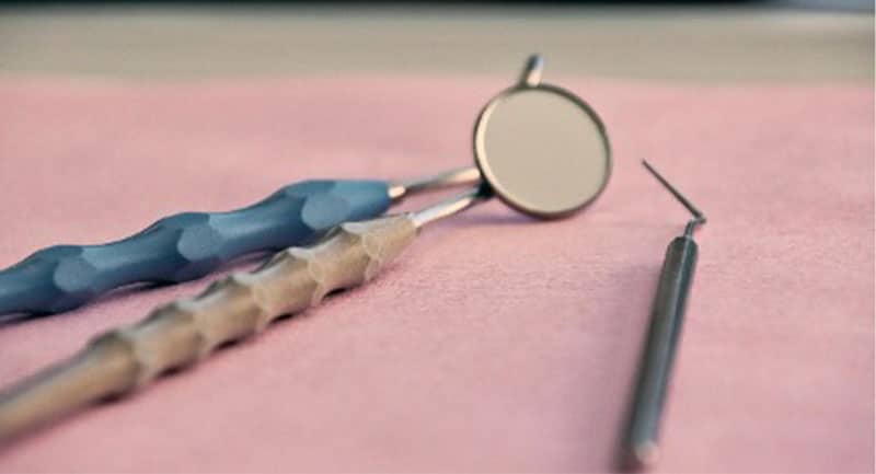 dentista-utensilios-laboral