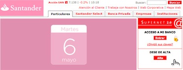 Santander cambia del rojo al rosa por un día para fomentar la protección de la salud femenina