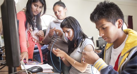 Accenture y Entreculturas ofrecen formación laboral a más de 175.000 jóvenes desfavorecidos
