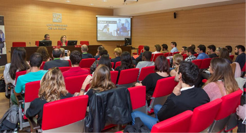 Alumnos de la Universidad de La Rioja descubren las claves del mercado laboral actual