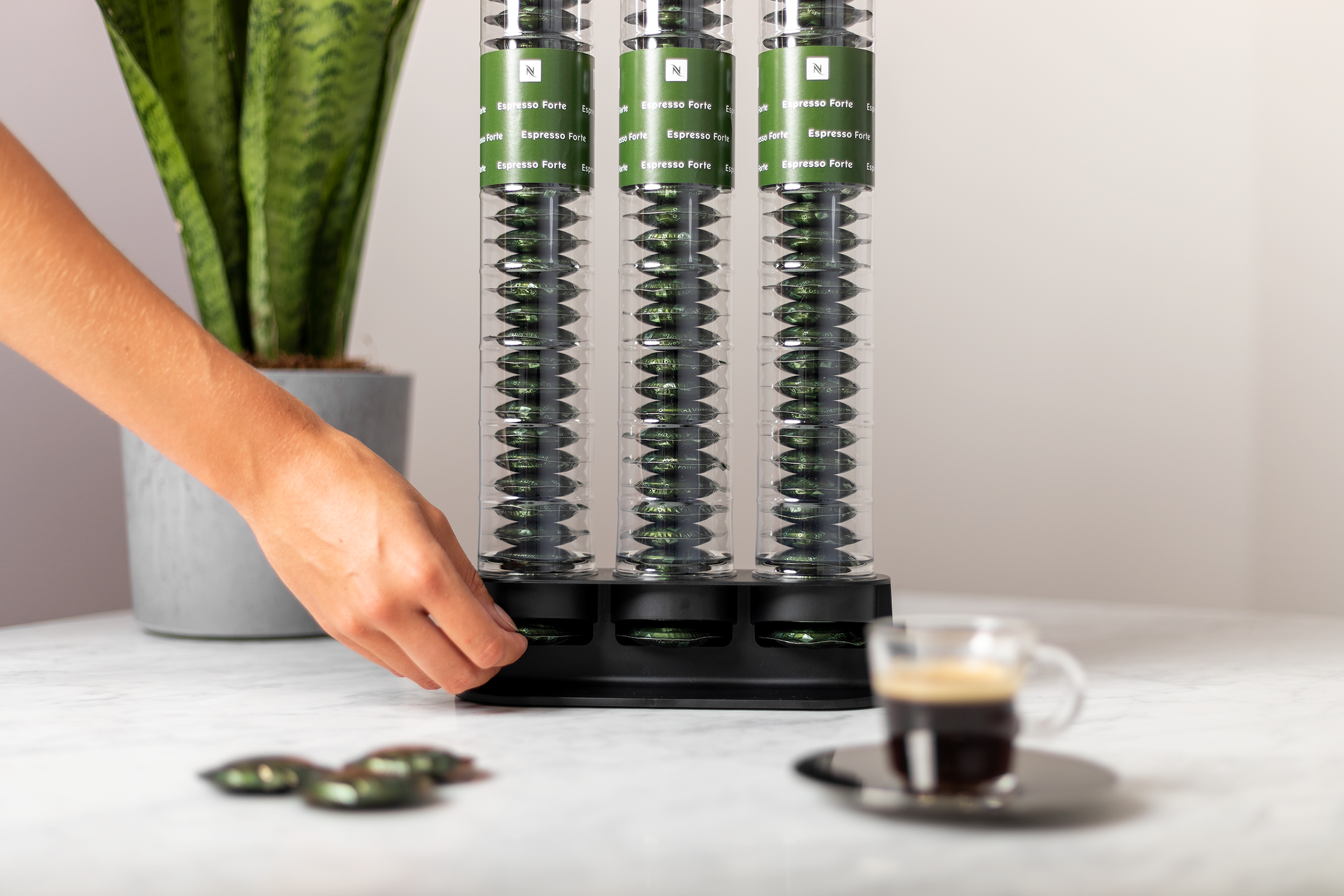 https://www.rrhhdigital.com/wp-content/uploads/userfiles/Nespresso_B2B_Dispenser1_04.png