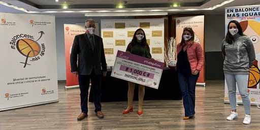 Inspiring Girls recibe una donación de 1.000€ de la Federación de Baloncesto de Castilla y León