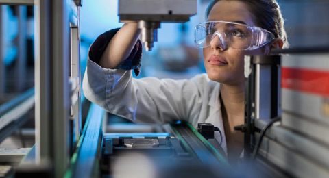 Día Internacional de la Mujer en Ingeniería: cada vez más empresas luchan por conseguir la paridad de género en sus plantillas