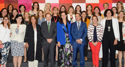 Santander y Fundación Integra unen esfuerzos en la reinserción de mujeres en el mercado laboral