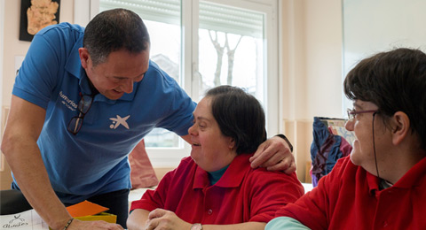 Voluntarios de la Caixa impulsan la visibilización del autismo a través del teatro social