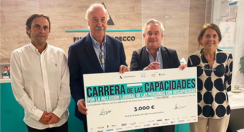 La Fundación Adecco reconoce a Vicente del Bosque por su compromiso social con la inclusión de las personas con discapacidad