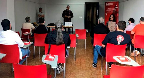 Fundación Adecco desarrollará el programa #PonleFinAlParo para recualificar a 80 desempleados de larga duración en Navarra