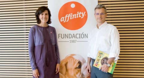 Panini y Fundación Affinity colaboran donando comida para perros y gatos sin hogar