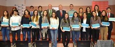 Una veintena de alumnos de la UIC obtienen la Beca Alumni- Banco Santander