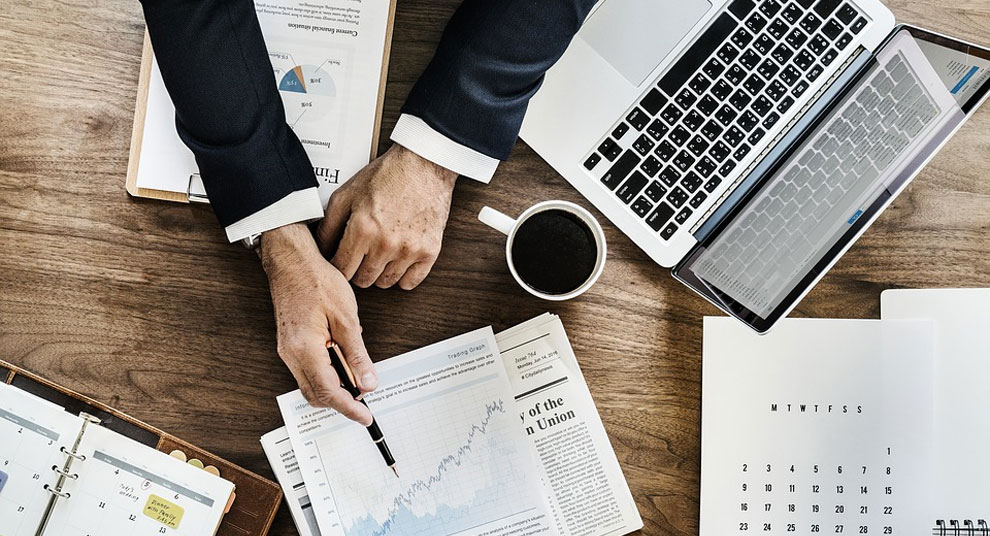 Análisis de los datos del paro según Randstad: "2022 deja una desaceleración laboral, aumento de la mortalidad de la contratación indefinida y un paro registrado alejado de la realidad"