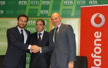 ATA y Vodafone firman un acuerdo de colaboración comercial para los autónomos asociados