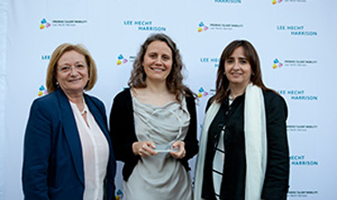 La iniciativa Athena de Mentoring Reverso de Novartis, galardonada en los Premios Talent Mobility 2014