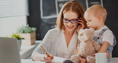 Más de la mitad de las mujeres afirman que tendrán menos hijos de los deseados por razones económicas y laborales