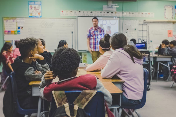 ¿Qué factores psicobiológicos influyen en el fracaso escolar?