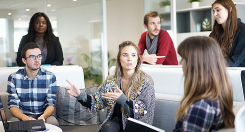 Adecco y la Universidad Francisco de Vitoria fomentan el empleo joven