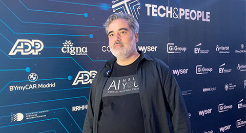 Entrevista | Daniel Bayón en el Tech&People: "Debemos concienciarnos de la importancia del uso de la IA en el trabajo"
