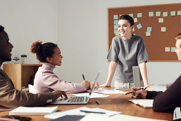 El teletrabajo y la flexibilidad se consolidan como tendencias preferidas por los profesionales este 2022