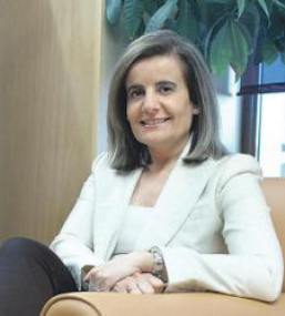 Fátima Báñez apoya la sentencia sobre becarios