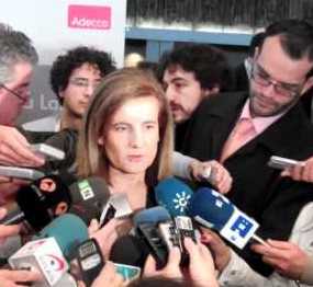 La Ministra Báñez afirma que "la mejor política social es el empleo" ante la petición de medidas para parados sin rentas