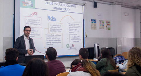 Unicaja impulsa la educación financiera con el Proyecto Edufinet