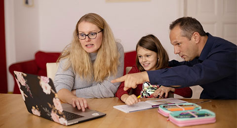 Los profesionales españoles,  los más preocupados por la felicidad de sus hijos: ¿Cómo impacta este hecho en su rendimiento y productividad laboral?