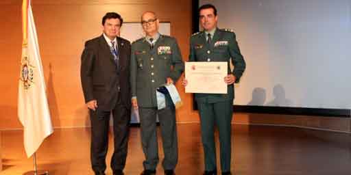 La Guardia Civil recibe la Cruz de Honor de la Seguridad y Salud en el Trabajo