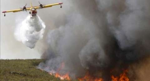 SLTA denuncia que algunos medios no respetan la seguridad en las operaciones de los helicópteros anti incendios