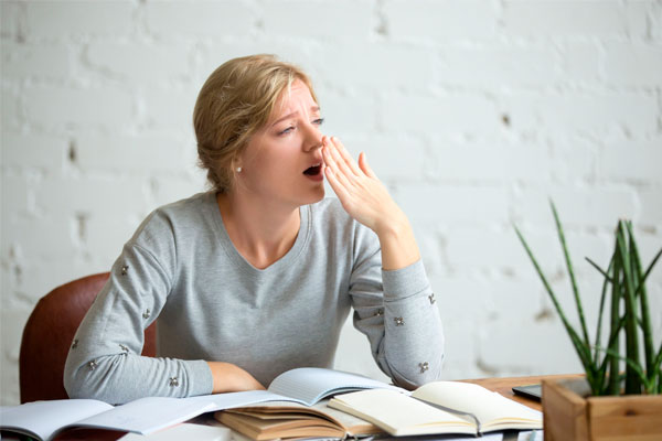 Seis consecuencias de la falta de sueño que pueden ser fatales para tu vida laboral