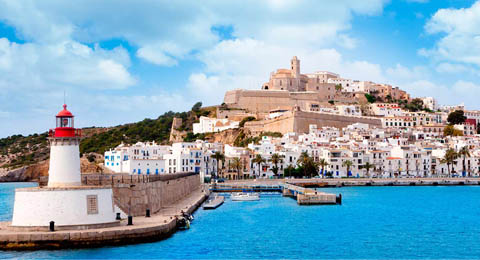 Ibiza se sitúa como el destino turístico más solicitado del país