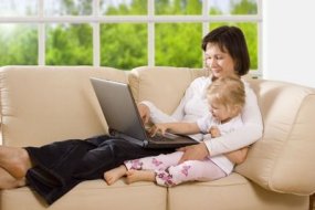 Descienden las prestaciones de maternidad y paternidad durante el primer trimestre