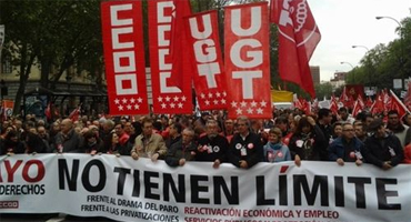 Miles de personas salen a la calle en el Primero de Mayo