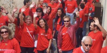 'La V Marcha Solidaria Santander Eres tú' recauda 3.000 euros entre los empleados de CyL