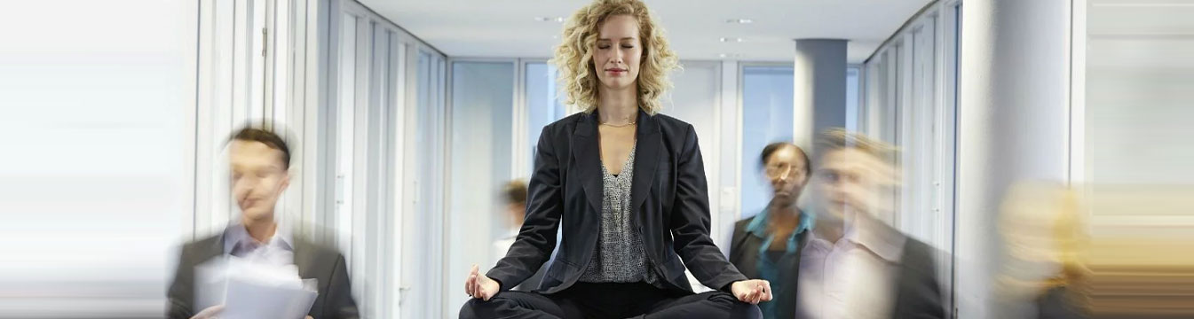 El 'mindfulness', una práctica que favorece la productividad y reduce el absentismo laboral