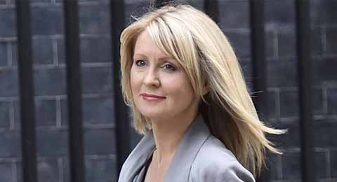 Dimite la ministra de Trabajo británica, Esther McVey