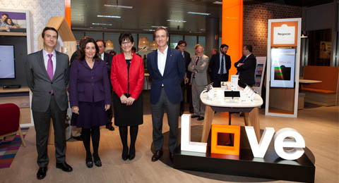 Orange inaugura su nueva “oficina flexible” en Madrid