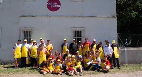 Voluntarios OHL Barcelona organiza el primer taller de cocina solidario