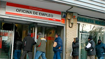 Grecia y España lideran la destrucción de empleo