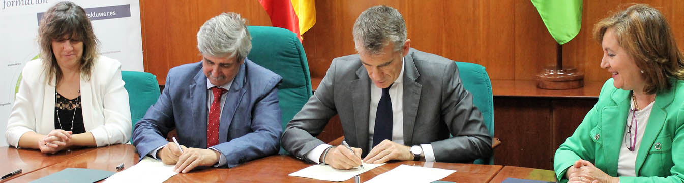 Wolters Kluwer firma un acuerdo con la Universidad de León