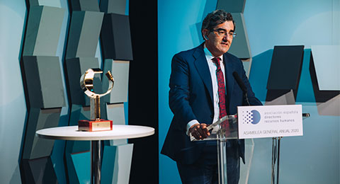 La AEDRH entrega el Premio Gestor de Personas 2020 al doctor Juan Abarca Cidón, presidente de HM Hospitales