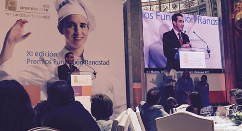 KFC recibe el premio de la Fundación Randstad en la categoría de PYMES