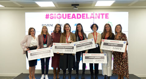 P&G y Womenalia impulsan el emprendimiento femenino a través de las becas #SigueAdelante