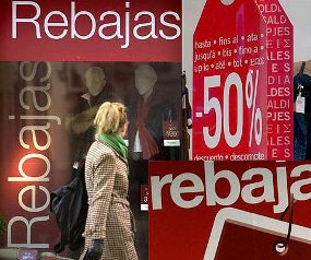 Las empresas brindan apoyo a sus empleados en los últimos días de rebajas