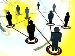 La Utilización de las Redes Sociales en las Escuelas de Negocio en España 2013